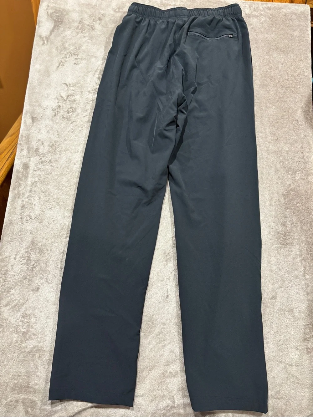 Under Armour Black Men's Performance Jogger Pants - Picture 2 of 12